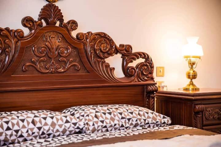 Traditional Antique Deco House كالامباكا المظهر الخارجي الصورة