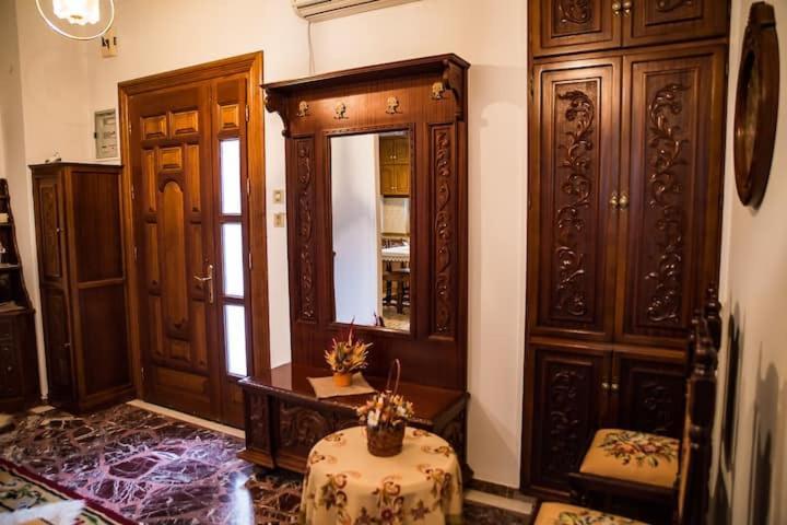Traditional Antique Deco House كالامباكا المظهر الخارجي الصورة